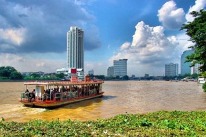 Barco en Bangkok